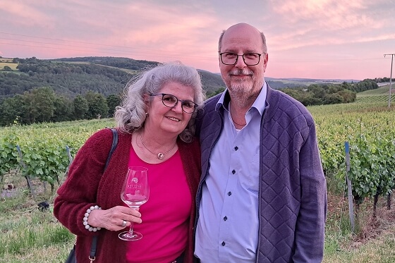 Wir in den Weinbergen